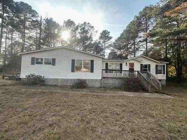 105 Senimor Ct Perry, GA 31069, Houston County