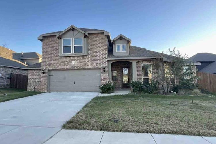 402 W Milas Lane Glenn Heights, TX 75154, Dallas County