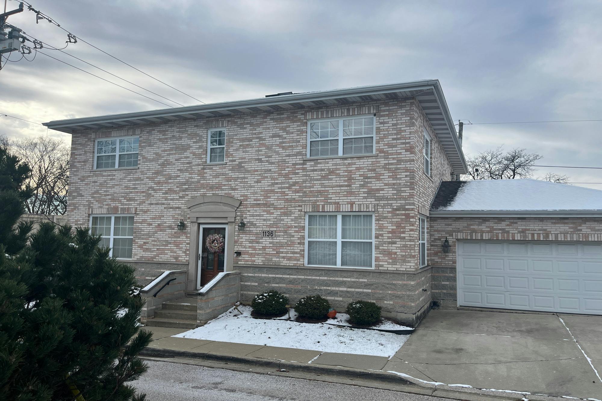 Park Pl, Bellwood, IL 60104