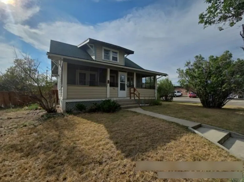 1121 2nd St W Roundup, MT 59072, Musselshell County