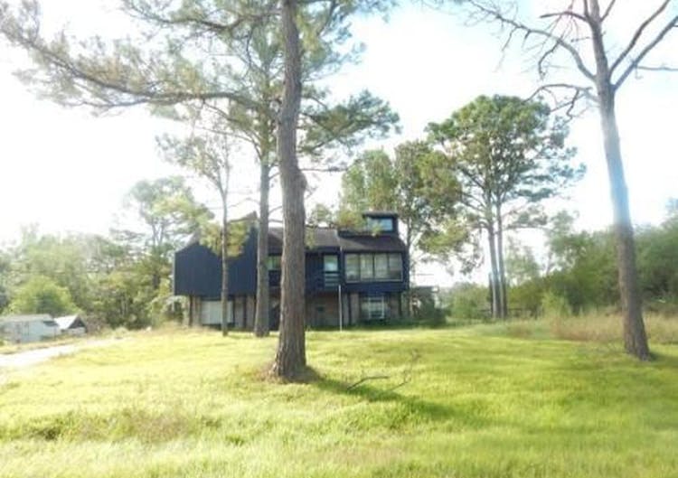 10011 Schanzer Rd Hitchcock, TX 77563, Galveston County