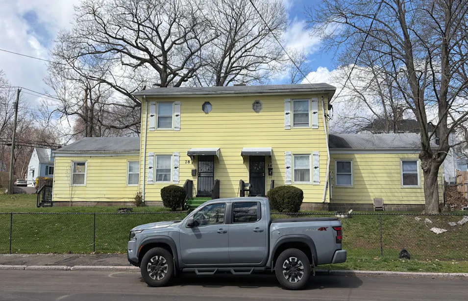 25 Valley Place South New Haven, CT 06515, South Central Ct County