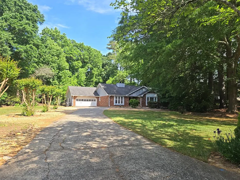 2585 Roxburgh Dr Roswell, GA 30076, Fulton County