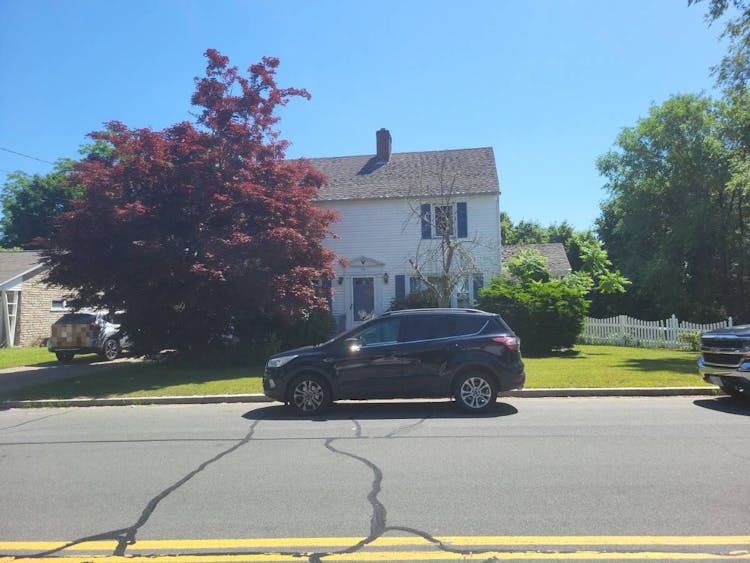 723 Coolidge Ave Manchester, NH 03102, Hillsborough County