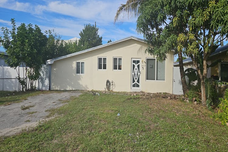 6609 SW 1st Ct Pembroke Pines, FL 33023, Broward County