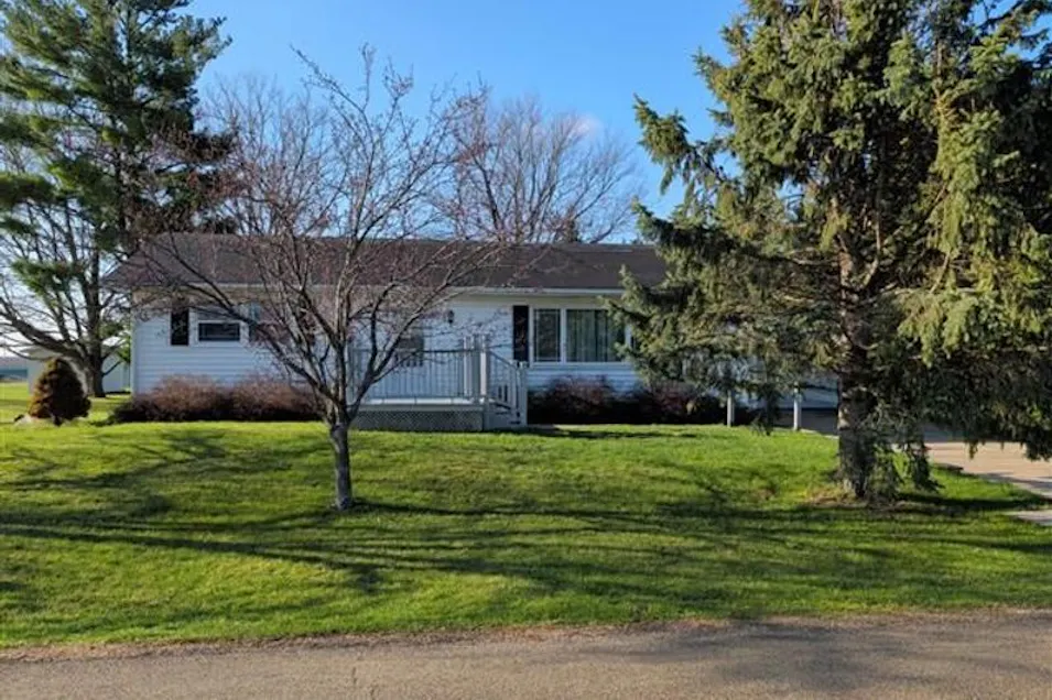 1875 E Currier Road Freeport, IL 61032, Stephenson County