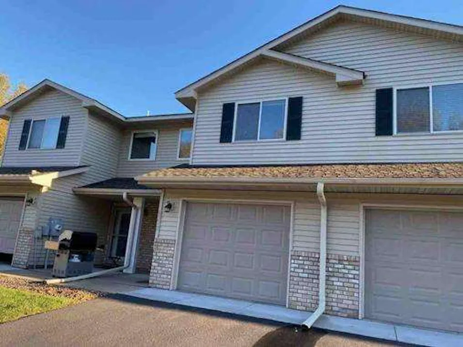 6372 13th St N Oakdale, MN 55128, Washington County