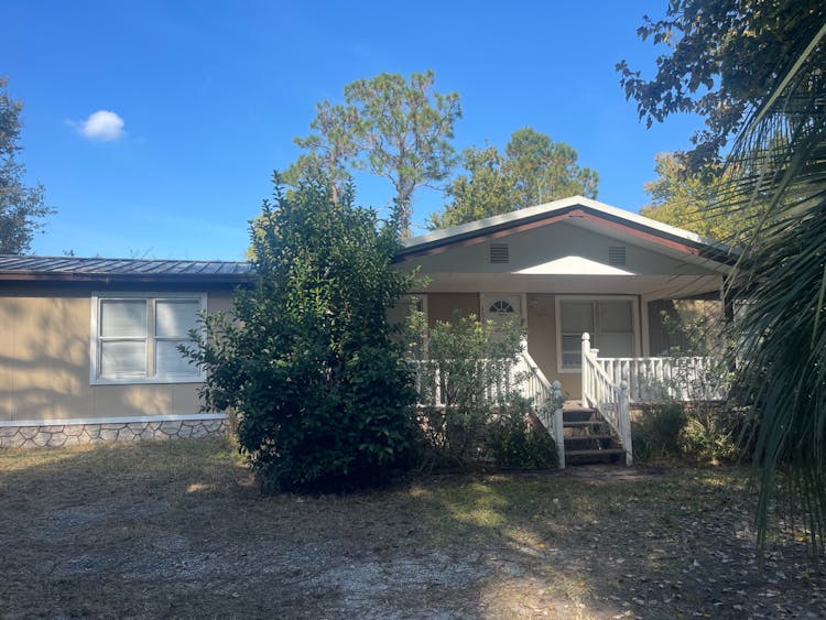 108 Pineshore Dr Satsuma, FL 32189, Putnam County