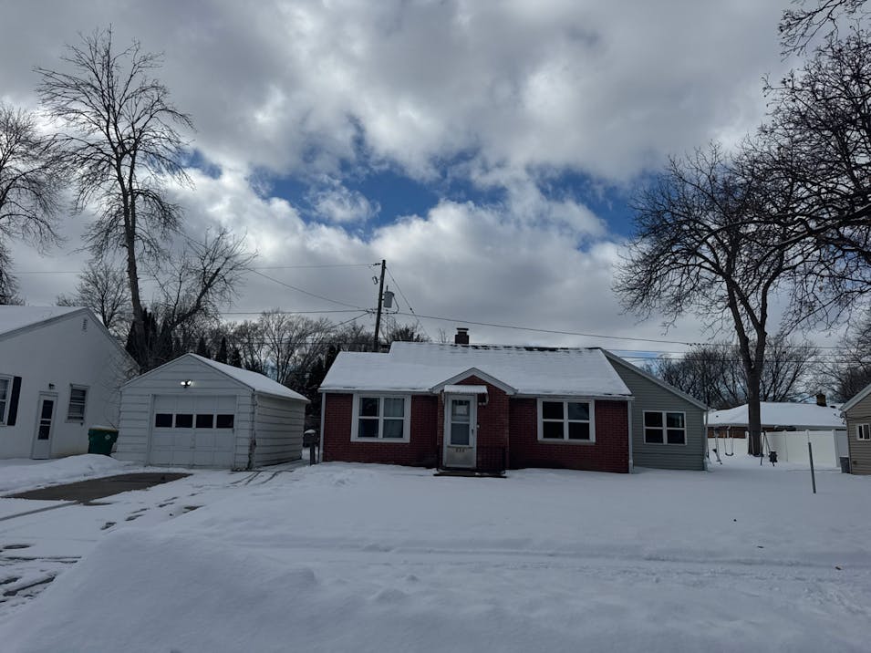 535 Larscheid St Green Bay, WI 54302, Brown County