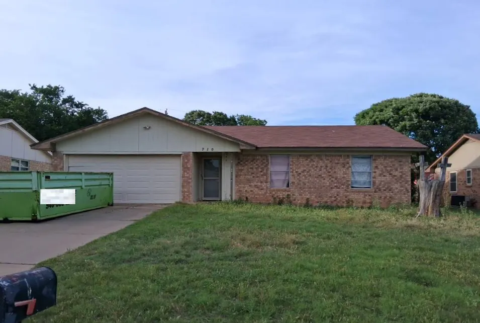 710 W Clara Avenue Iowa Park, TX 76367, Wichita County