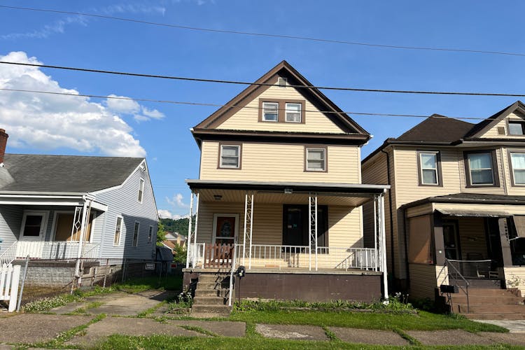212 North 7th Street Martins Ferry, OH 43935, Belmont County
