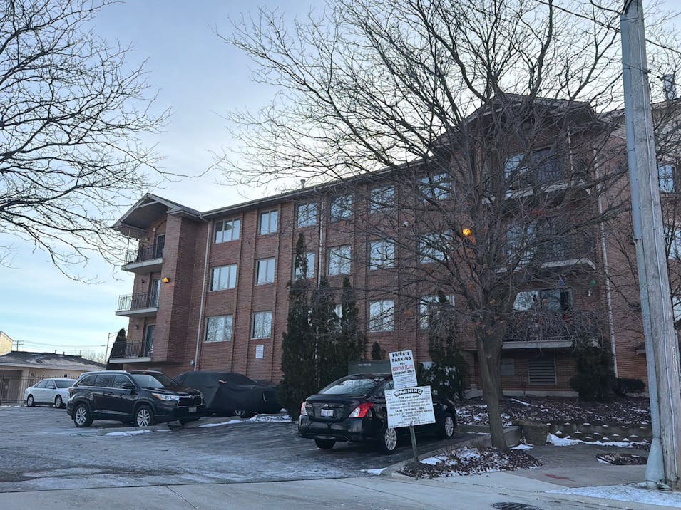 9201 South Kenton Avenue 5b Oak Lawn, IL 60453, Cook County