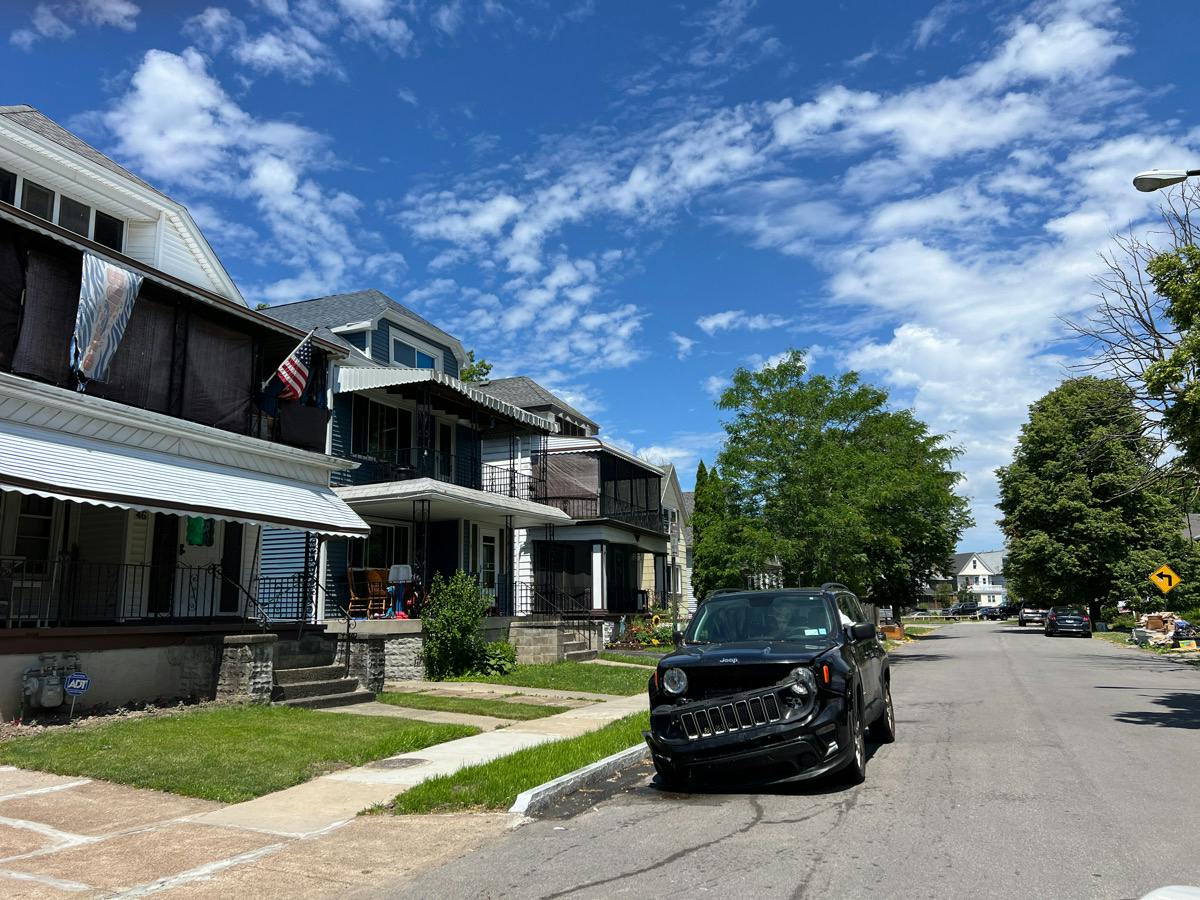 Sandrock Rd, Buffalo, NY 14207