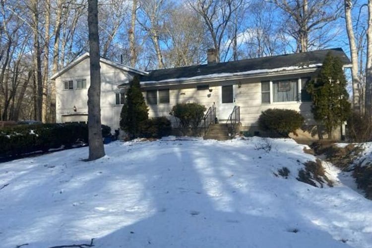 18 Happy Acres Road Clinton, CT 06413, Middlesex County