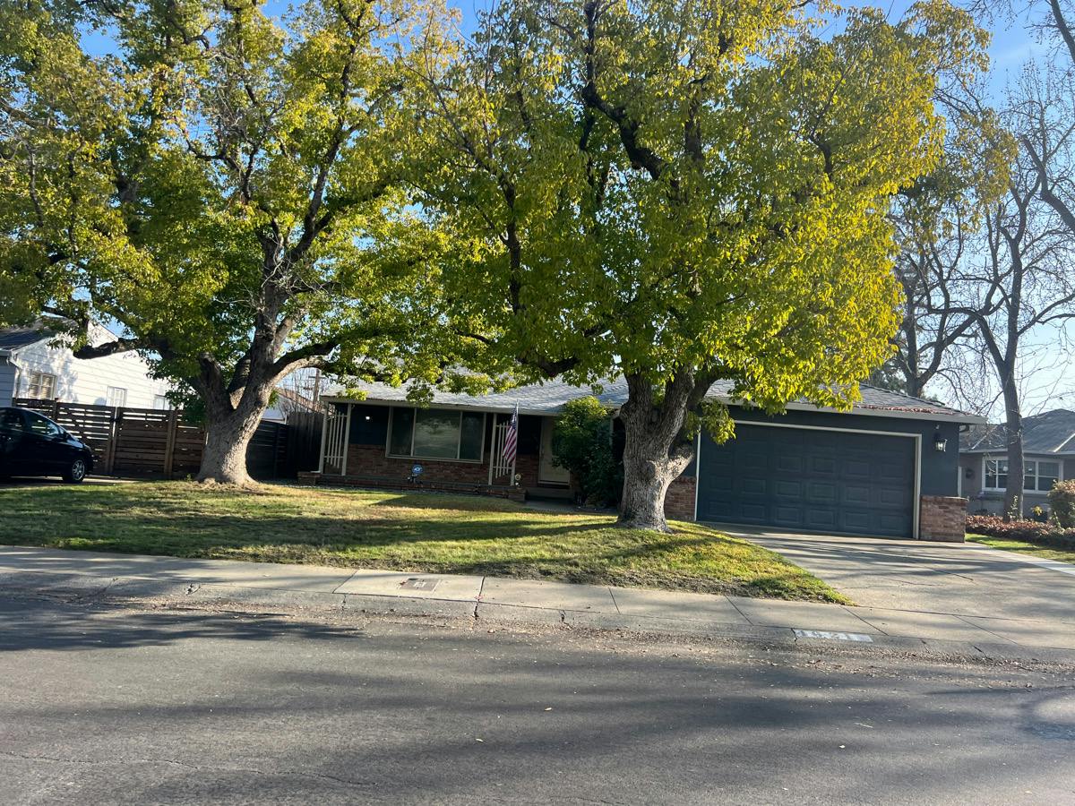 Larson Way, Sacramento, CA 95822