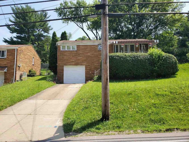 4007 Greensprings Ave West Mifflin, PA 15122, Allegheny County
