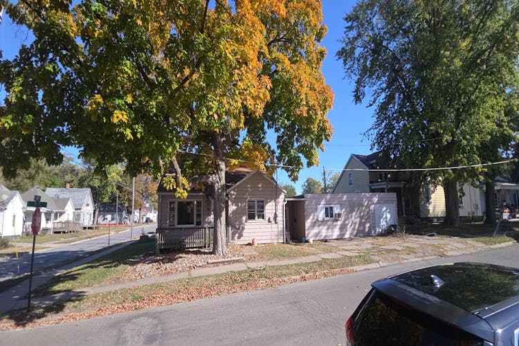 345 N 7th Ave Canton, IL 61520, Fulton County