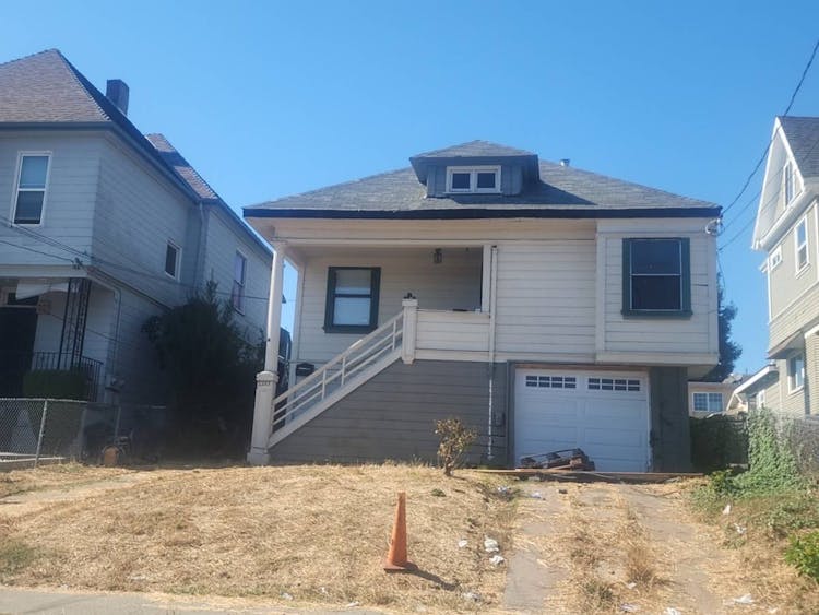 2333 26th Avenue Oakland, CA 94601, Alameda County