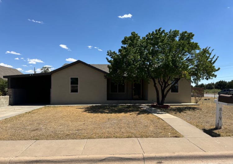 819 W Adams Ave Lovington, NM 88260, Lea County