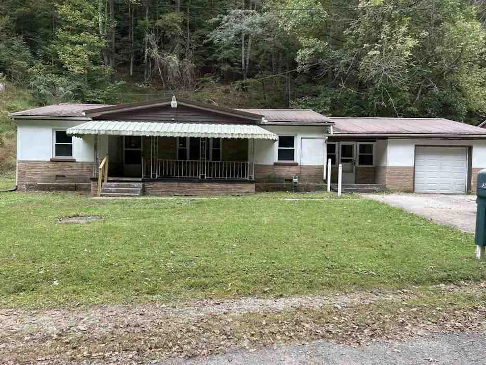 3427 Younger Dr Charleston, WV 25306, Kanawha County