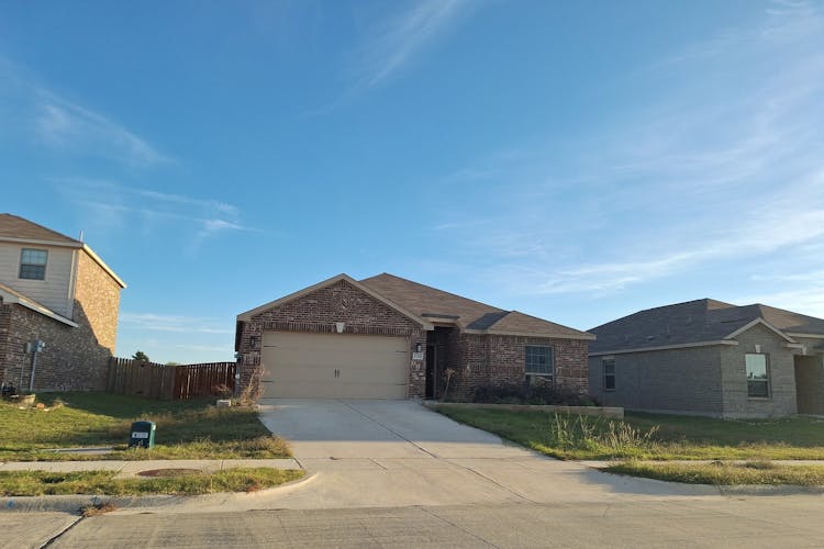 4012 Waterfront Dr Sanger, TX 76266, Denton County