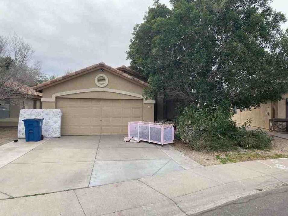 833 E Pima Ave Apache Junction, AZ 85119, Pinal County