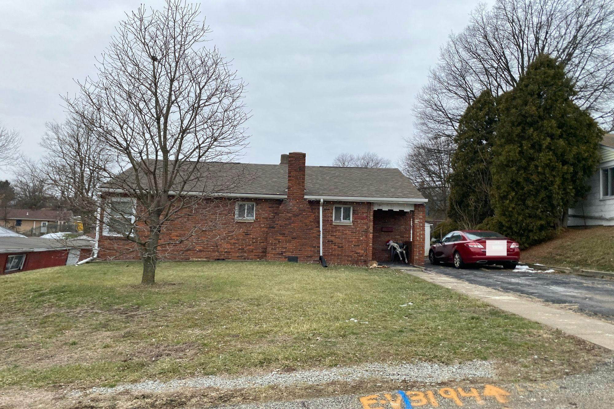 Mcclelland Dr, Mckeesport, PA 15133
