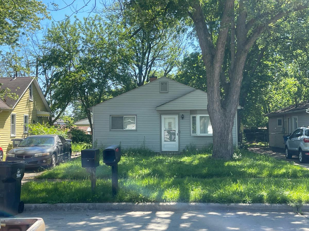 Cavell St, Westland, MI 48185
