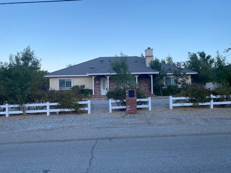 42154 55th Street West Lancaster, CA 93536, Los Angeles County