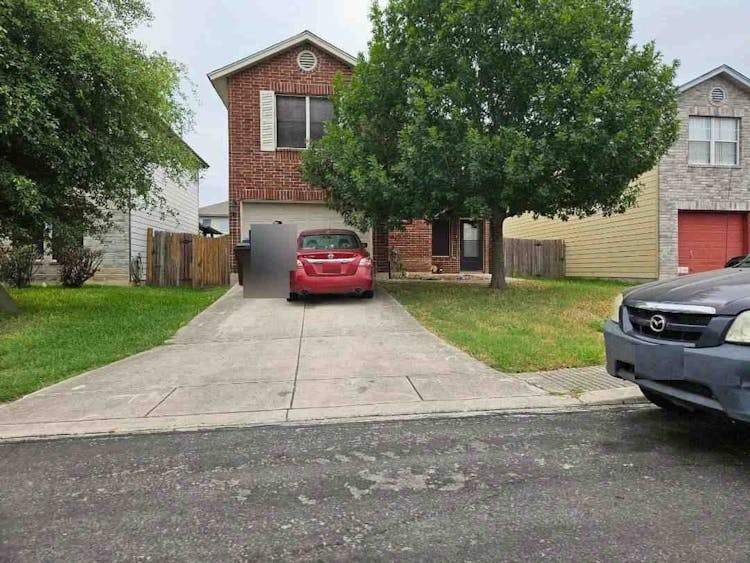 6430 Flatstone Pass Converse, TX 78109, Bexar County