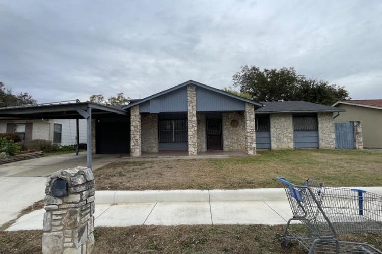 1431 W Ackard Pl San Antonio, TX 78224, Bexar County