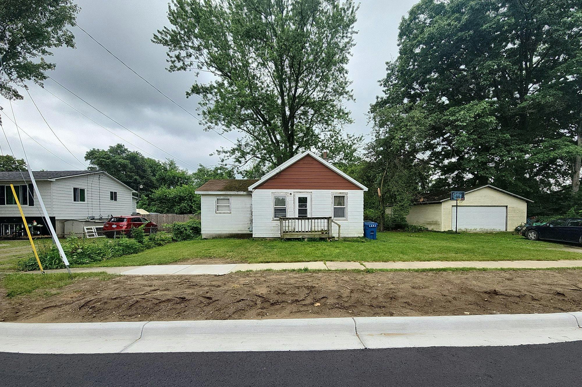 Latting St, Montrose, MI 48457 #1