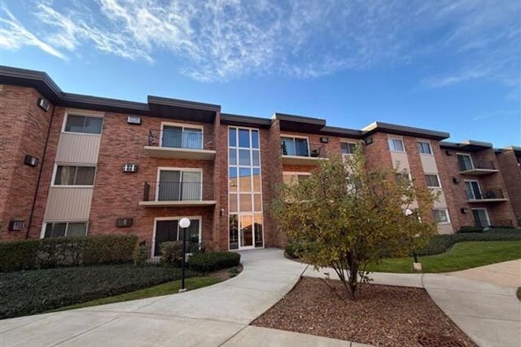 4124 W 98th St 206 Oak Lawn, IL 60453, Cook County