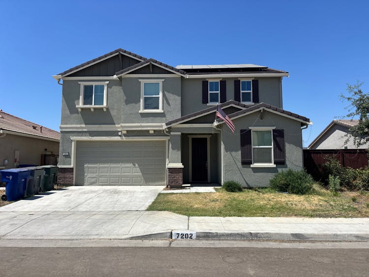 7202 E University Avenue Fresno, CA 93737, Fresno County