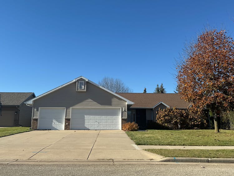 3529 N Chappell Dr Appleton, WI 54914, Outagamie County