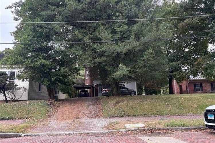 618 E A St Belleville, IL 62220, St. Clair County