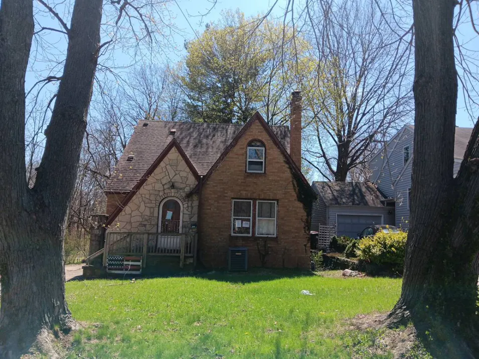 316 W Corrington Ave Peoria, IL 61604, Peoria County