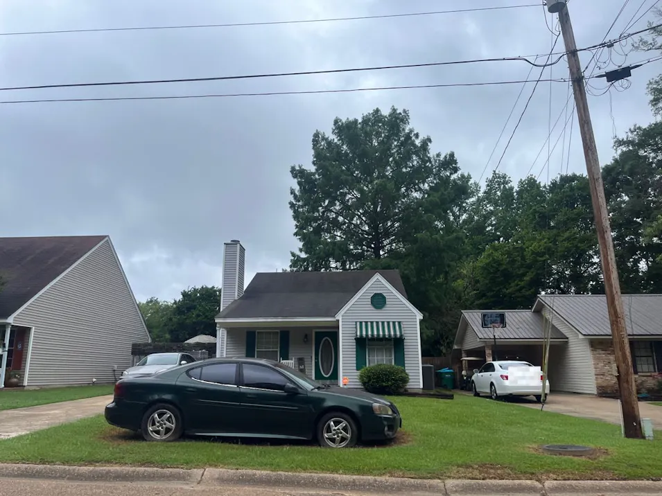 1000 White Circle Grenada, MS 38901-5054, Grenada County