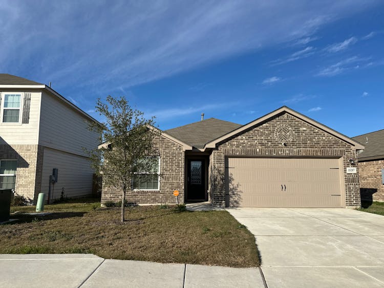 15207 Nest Junction Von Ormy, TX 78073, Bexar County