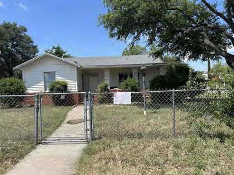 1063 N Van Buren St San Angelo, TX 76901, Tom Green County