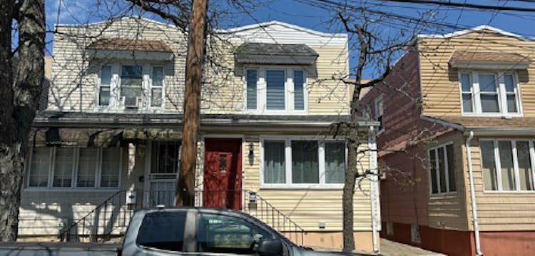 6233 59th Dr Maspeth, NY 11378, Queens County