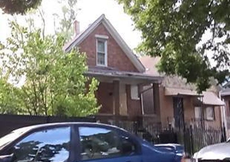 737 N Saint Louis Ave Chicago, IL 60624, Cook County