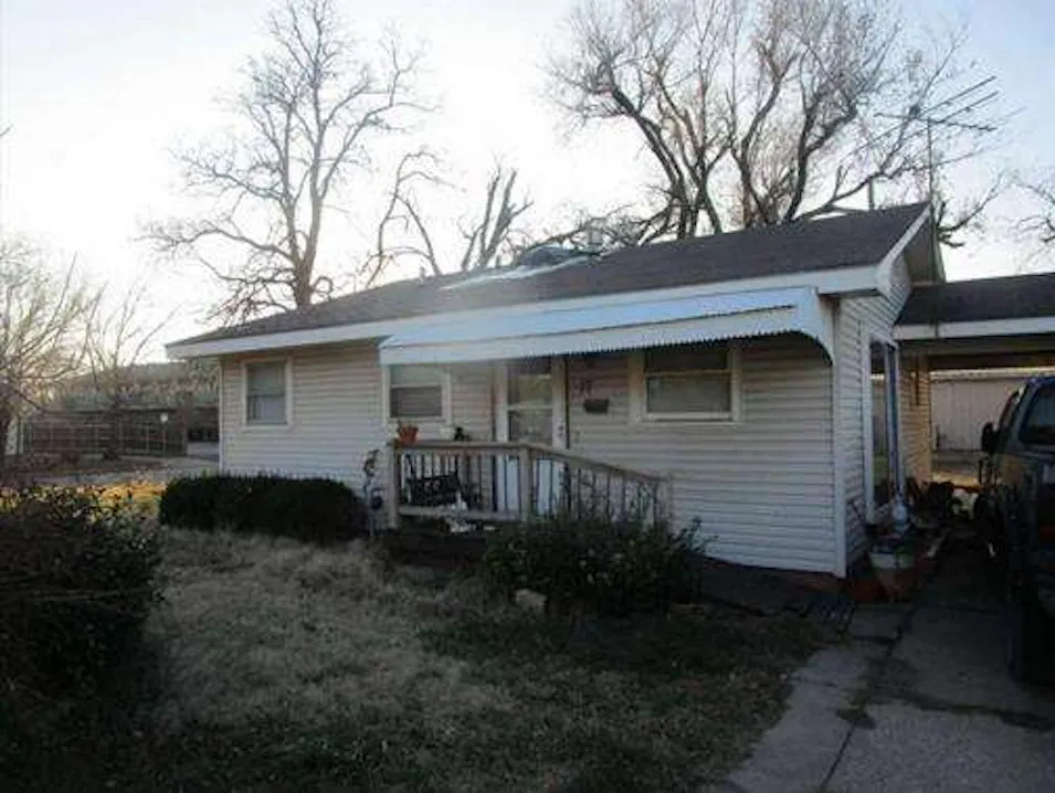 1736 S Seneca Ct Wichita, KS 67213, Sedgwick County