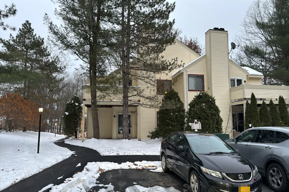 102 Yorktown Dr Clifton Park, NY 12065, Saratoga County