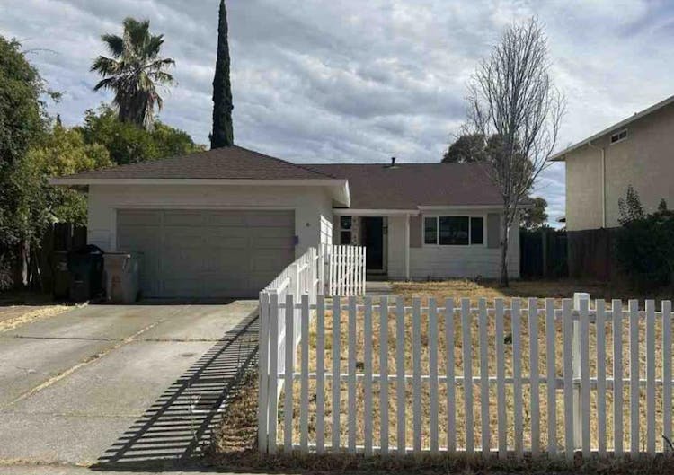 6 Herbosa Vista Ct Sacramento, CA 95824, Sacramento County