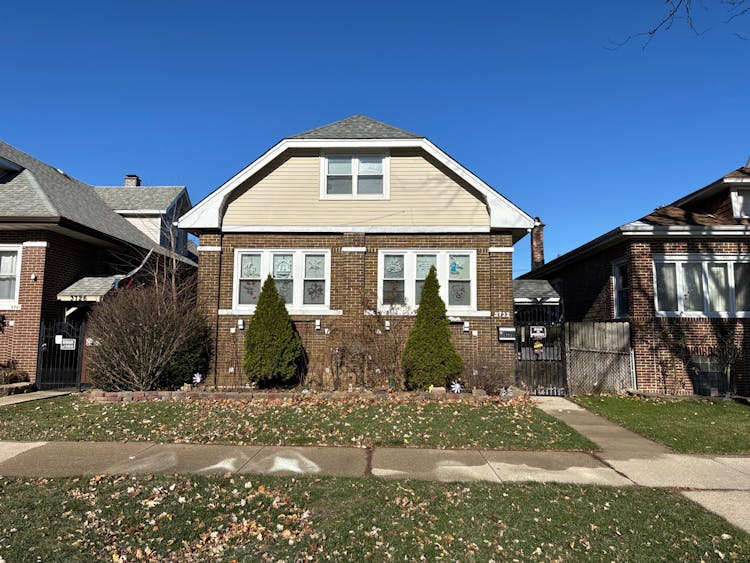 3722 W 64th St Chicago, IL 60629, Cook County