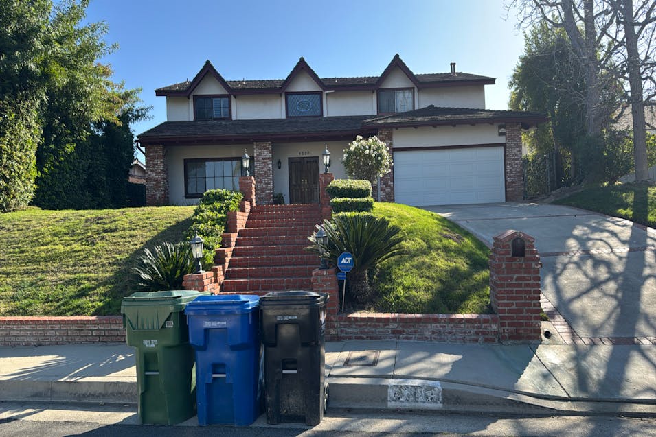 4300 Gayle Dr Tarzana, CA 91356, Los Angeles County