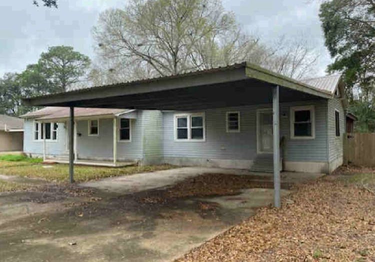 1025 E 5th Street Crowley, LA 70526, Acadia County