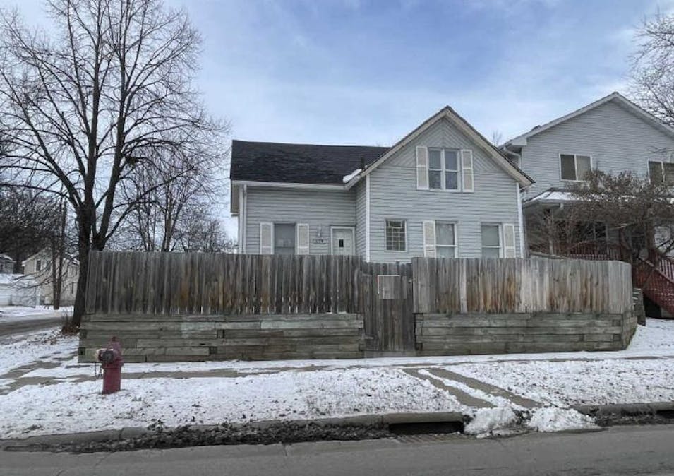 879 3rd Street E Saint Paul, MN 55106, Ramsey County