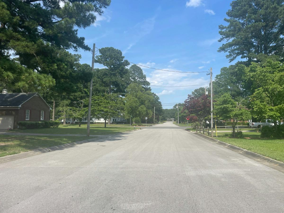 Pinehurst Dr, Kinston, NC 28504